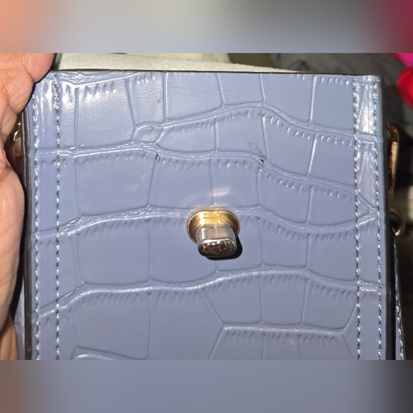 Mellow World Blue Croc-Embossed Touch Screen Crossbody Phone Bag (EUC) - Picture 5 of 7